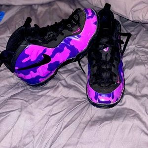 Kids Nike Foamposites size 1
